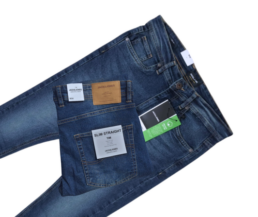 Jack & Jones Men’s Slim Fit Jeans - A classic and versatile style that fits any occasion.